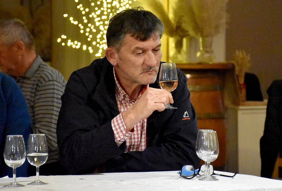 Sljubili graševinu i pohanog šarana