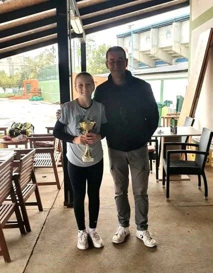 Luciji Grbeš Masters Slavonije i Baranje u kategoriji tenisačica do 12 godina