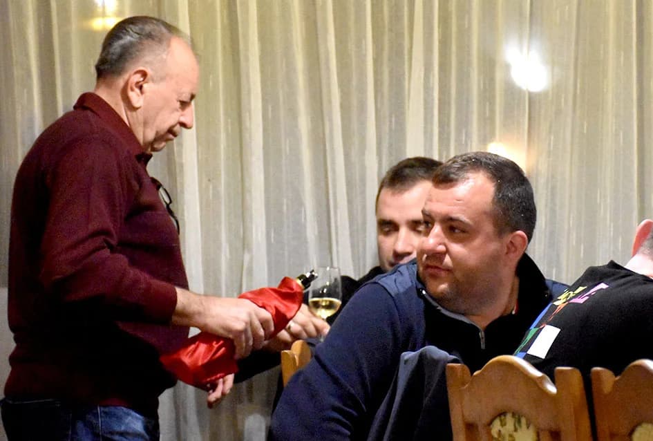 Sljubili graševinu i pohanog šarana