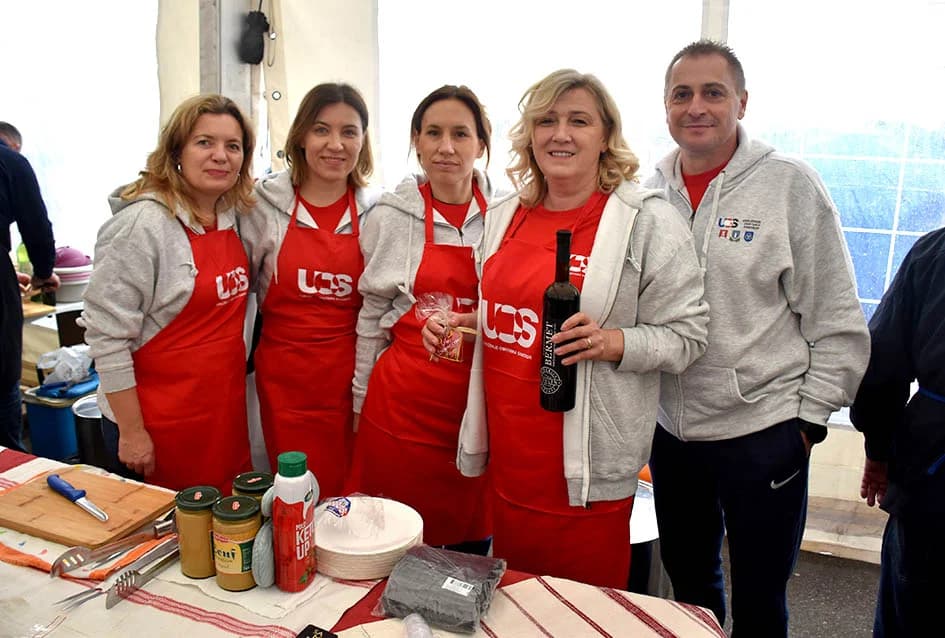Mirisi delicija kontinentalne i primorske Hrvatske i ove su se godine širili u srcu Zlatne doline sa požeškog Trga sv. Trojstva
