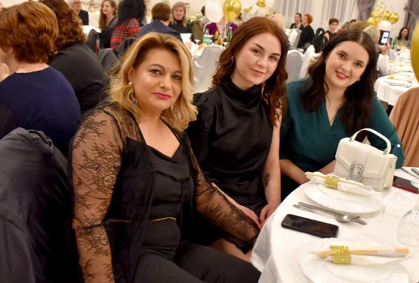 Dvjestotinjak žena veličkog kraja i prijateljica slavilo svoj dan-prihod u humnitarnu namjenu
