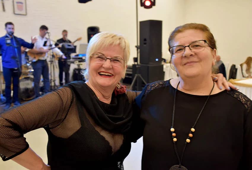 Dvjestotinjak žena veličkog kraja i prijateljica slavilo svoj dan-prihod u humnitarnu namjenu