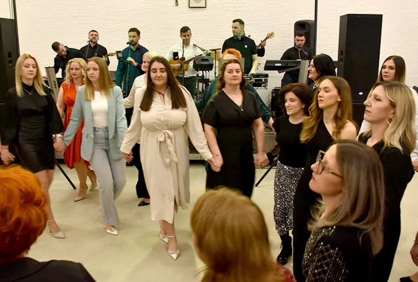Dvjestotinjak žena veličkog kraja i prijateljica slavilo svoj dan-prihod u humnitarnu namjenu