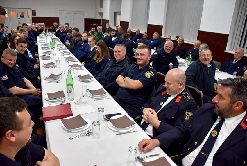 Vatrogasci Kaptola imali više od 100 intervencija i aktivnosti – uzoran  vatrogasac je Karlo Mikić