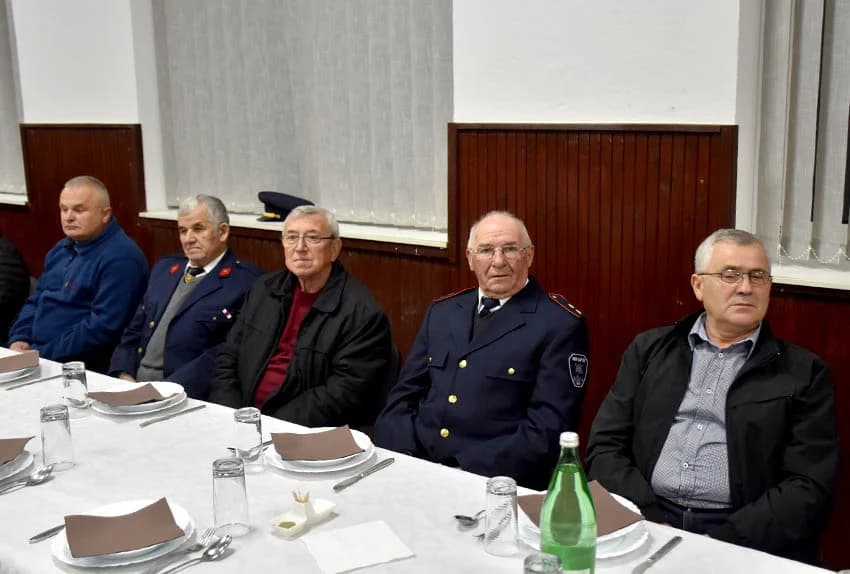 Vatrogasci Kaptola imali više od 100 intervencija i aktivnosti – uzoran  vatrogasac je Karlo Mikić