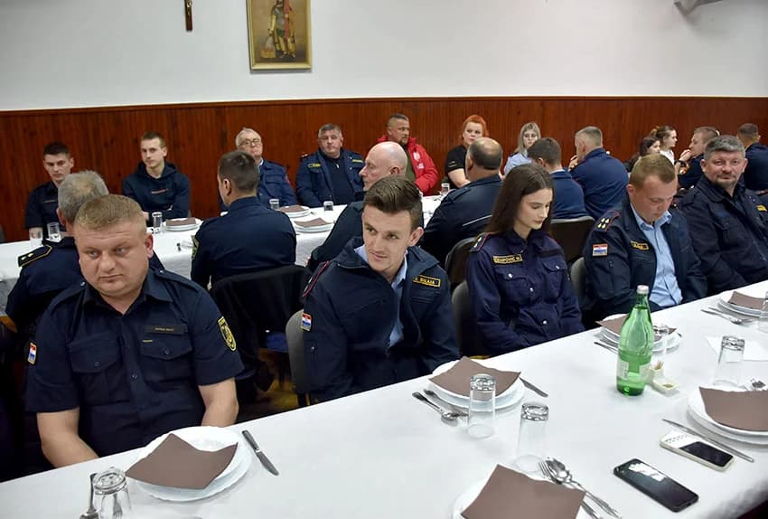 Vatrogasci Kaptola imali više od 100 intervencija i aktivnosti – uzoran  vatrogasac je Karlo Mikić