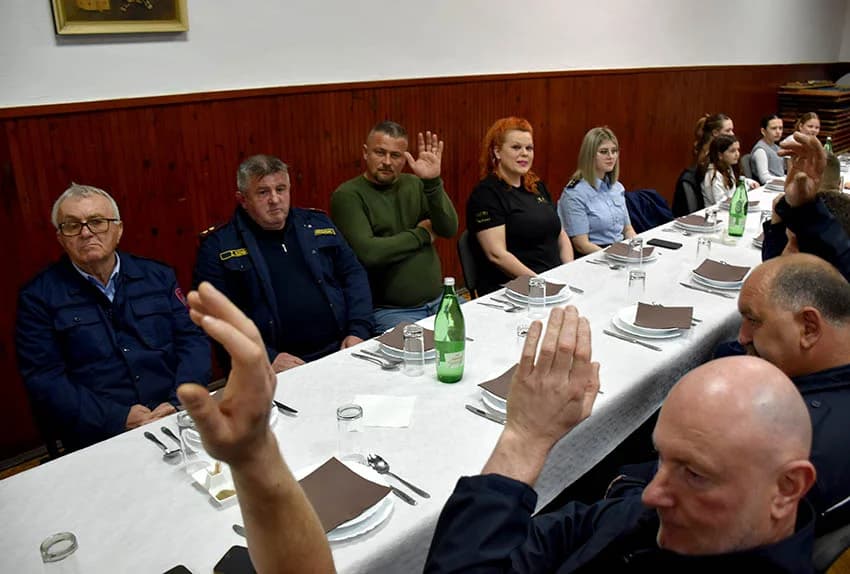 Vatrogasci Kaptola imali više od 100 intervencija i aktivnosti – uzoran  vatrogasac je Karlo Mikić
