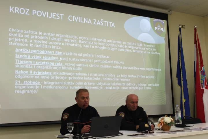 Održana zanimljiva edukativna tribina s građanima o sustavu civilne zaštite