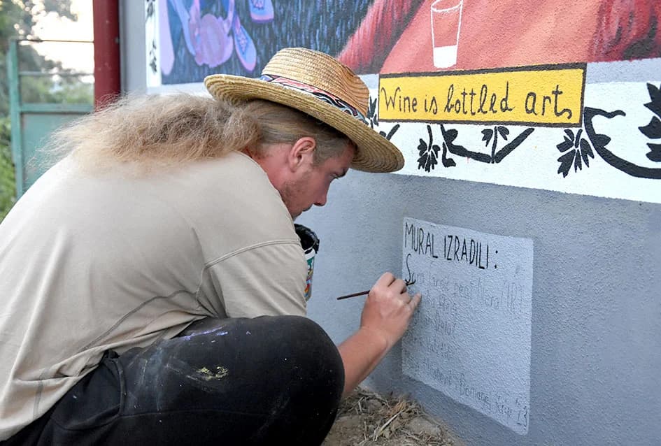 Mural na Sokolovcu iznad Požege koji plijeni ljepotom