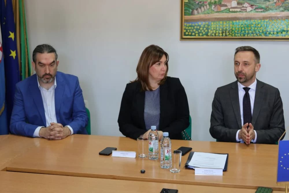 Potpis i pečat ministra Marina Piletića u općini Jakšić osigurao 3,8 milijuna eura za izgradnju Centra za starije osobe