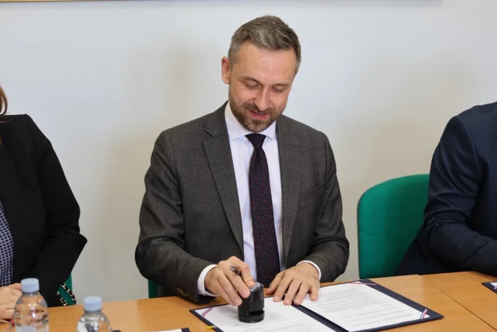 Potpis i pečat ministra Marina Piletića u općini Jakšić osigurao 3,8 milijuna eura za izgradnju Centra za starije osobe