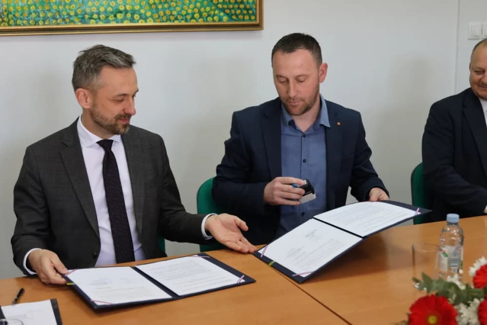 Potpis i pečat ministra Marina Piletića u općini Jakšić osigurao 3,8 milijuna eura za izgradnju Centra za starije osobe