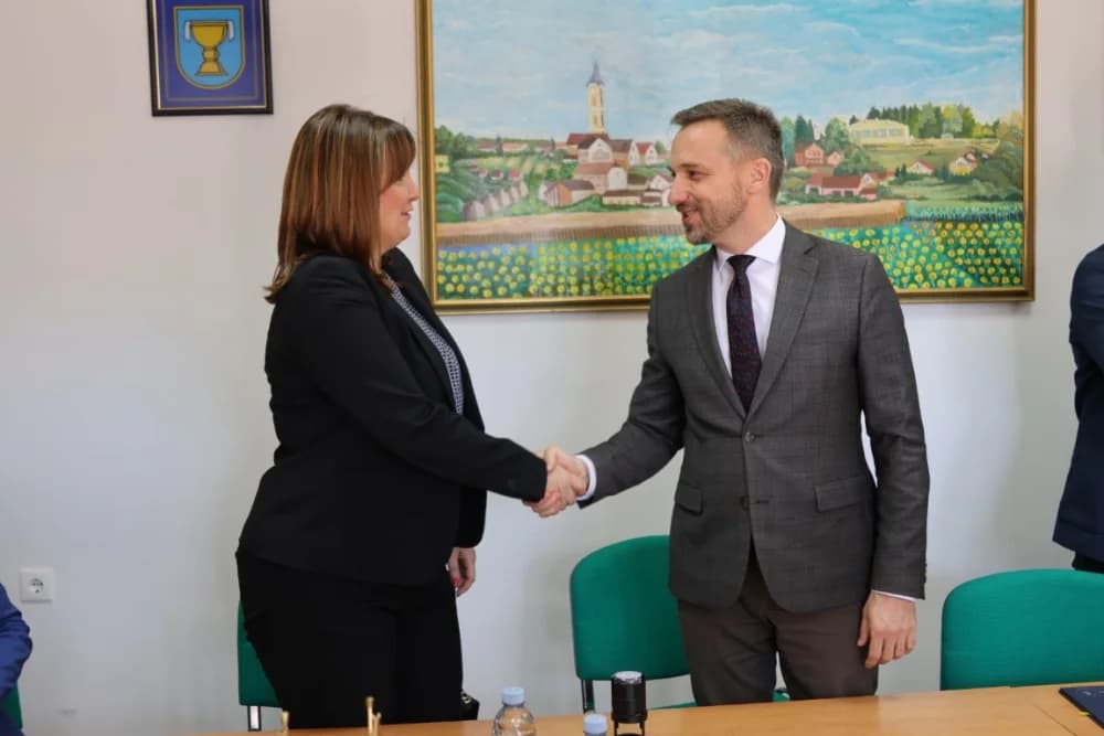 Potpis i pečat ministra Marina Piletića u općini Jakšić osigurao 3,8 milijuna eura za izgradnju Centra za starije osobe