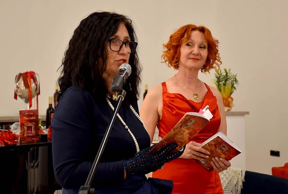 Predstavljena zbirka ljubavne poezije Irene Kalan