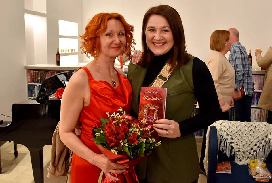Predstavljena zbirka ljubavne poezije Irene Kalan