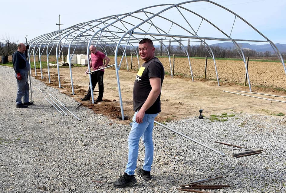 Novi plastenik za presadnice kupusa alilovačke obitelji Ciganović