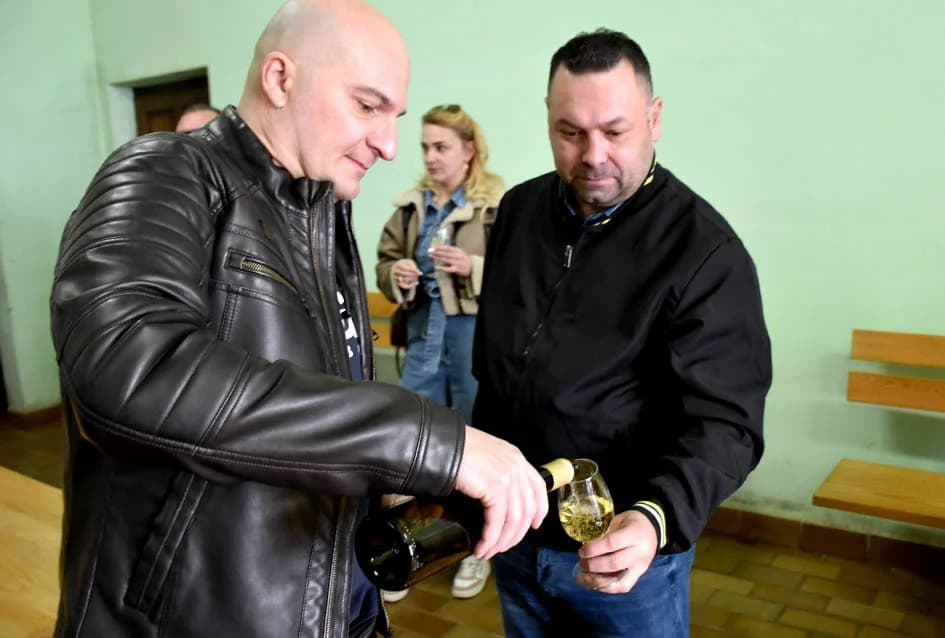Enjingiju priznanje Visoke vinske akademije iz Slavonskog Broda