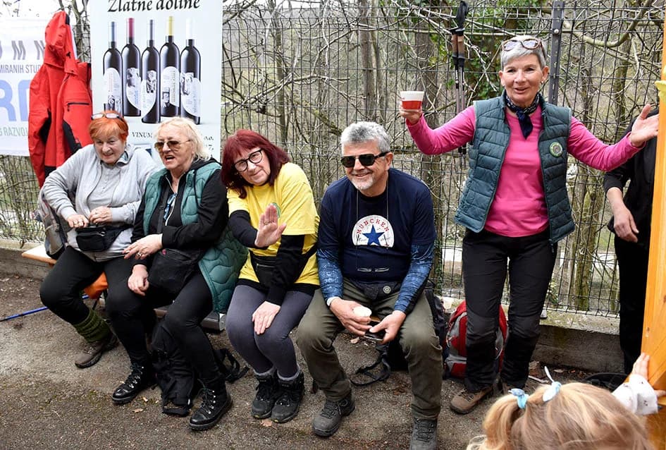 PAPUČKI JAGLACI 2025.: Brojni planinari pohodili sedam staza