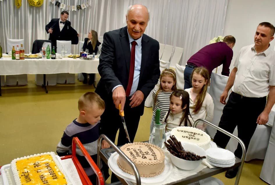 Milijuni kolometara iza omiljenog požeškog vozača koji je proslavio 70. rođendan