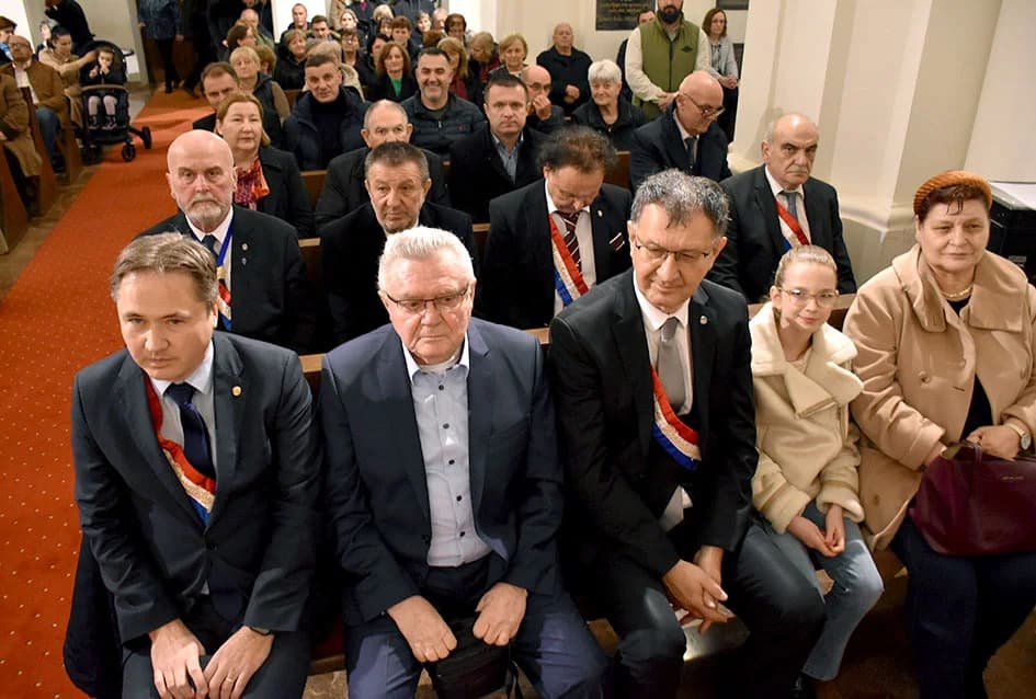 Otkrivena bista blaženom Alojziju Stepincu u Stražemanu