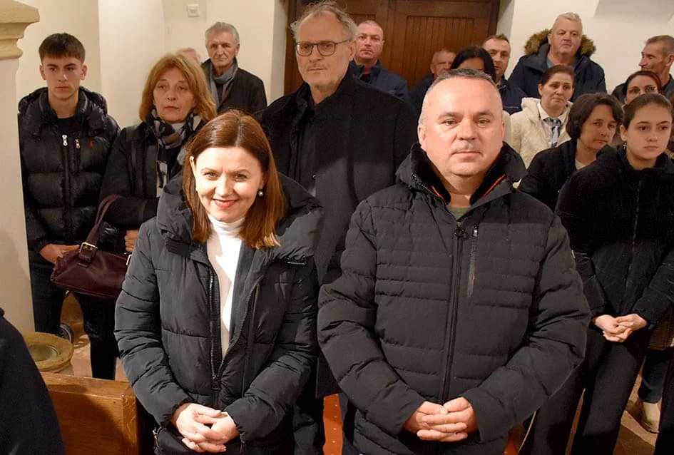 Otkrivena bista blaženom Alojziju Stepincu u Stražemanu