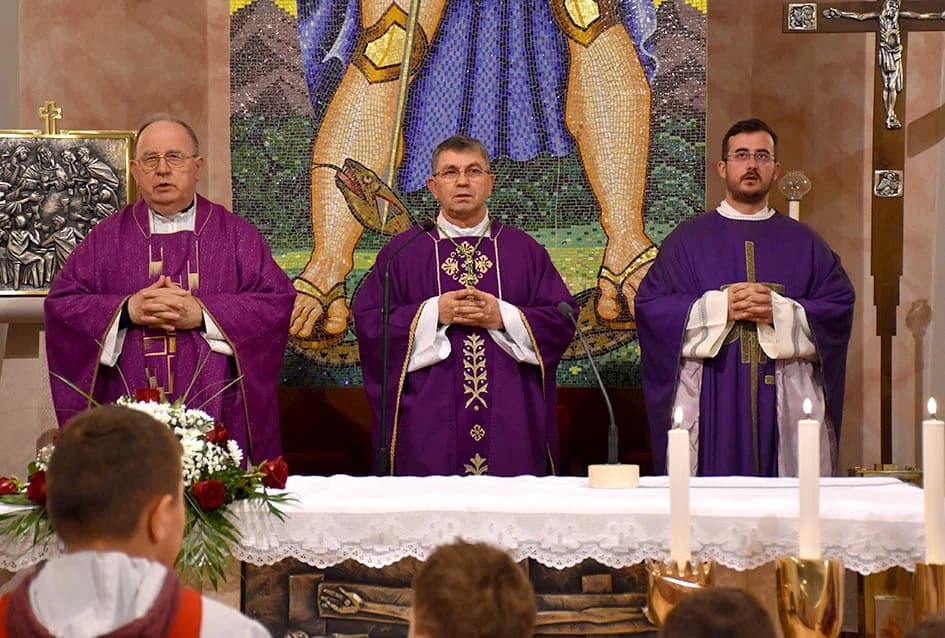 Otkrivena bista blaženom Alojziju Stepincu u Stražemanu