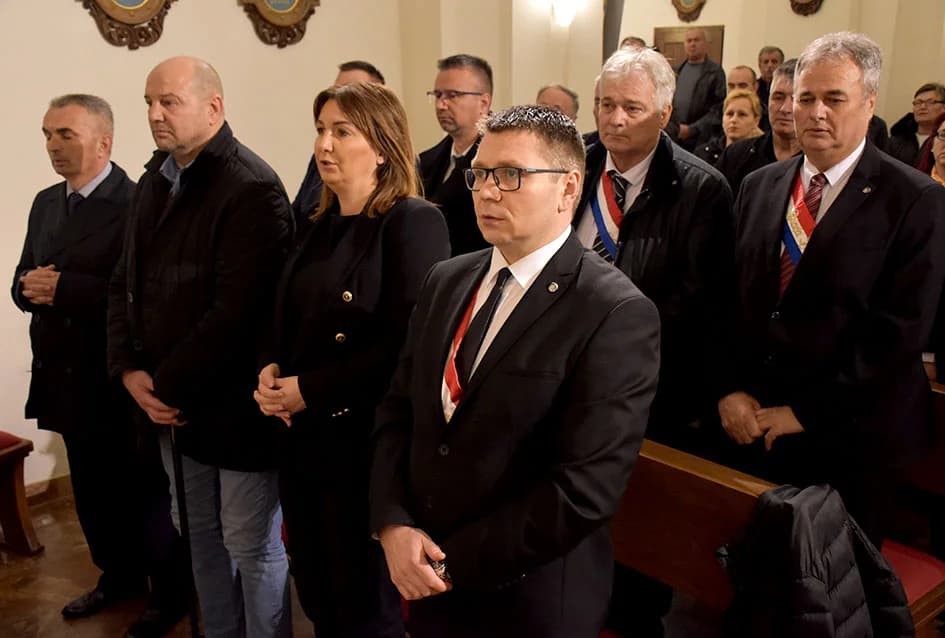 Otkrivena bista blaženom Alojziju Stepincu u Stražemanu