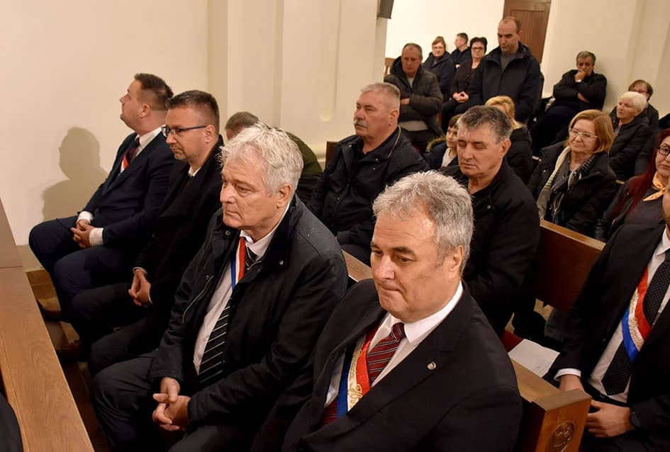 Otkrivena bista blaženom Alojziju Stepincu u Stražemanu