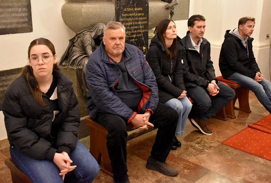 Otkrivena bista blaženom Alojziju Stepincu u Stražemanu