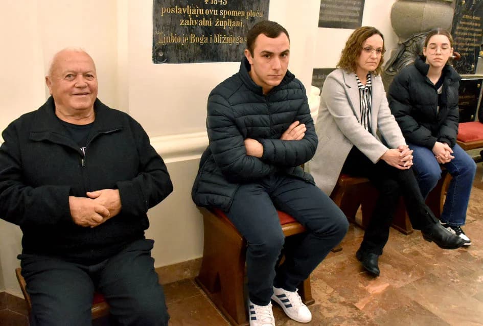 Otkrivena bista blaženom Alojziju Stepincu u Stražemanu