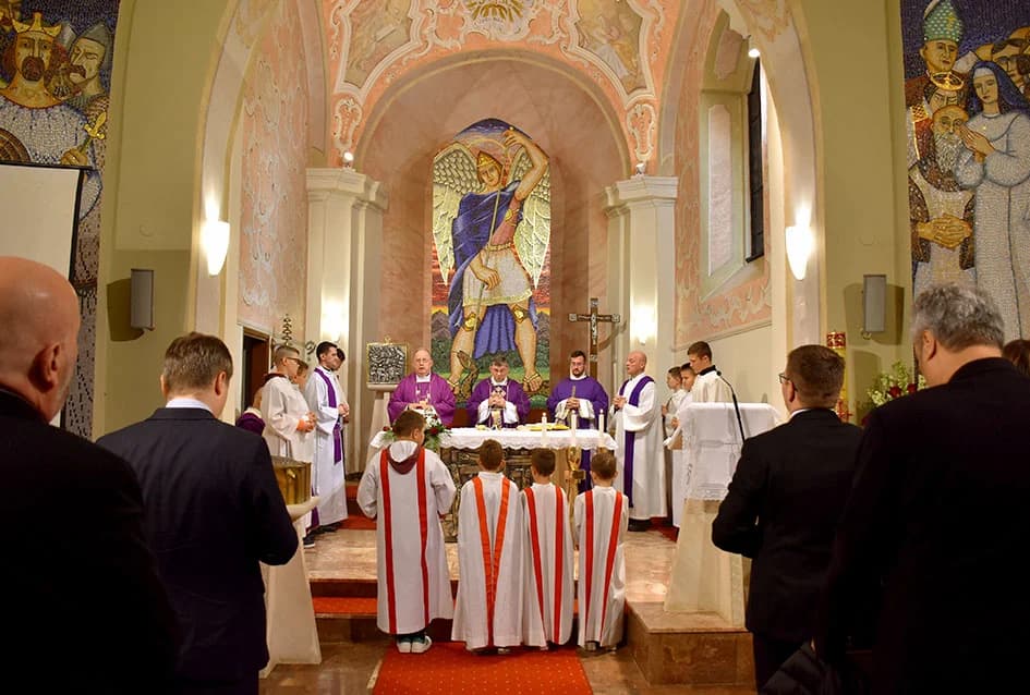 Otkrivena bista blaženom Alojziju Stepincu u Stražemanu