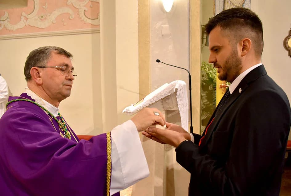 Otkrivena bista blaženom Alojziju Stepincu u Stražemanu