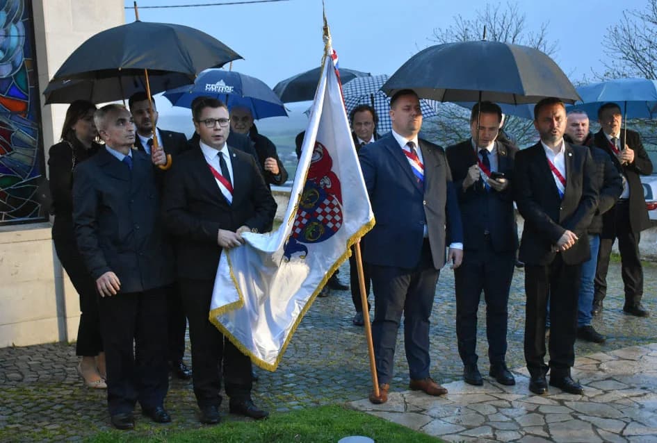 Otkrivena bista blaženom Alojziju Stepincu u Stražemanu