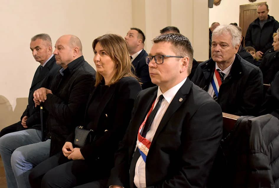 Otkrivena bista blaženom Alojziju Stepincu u Stražemanu