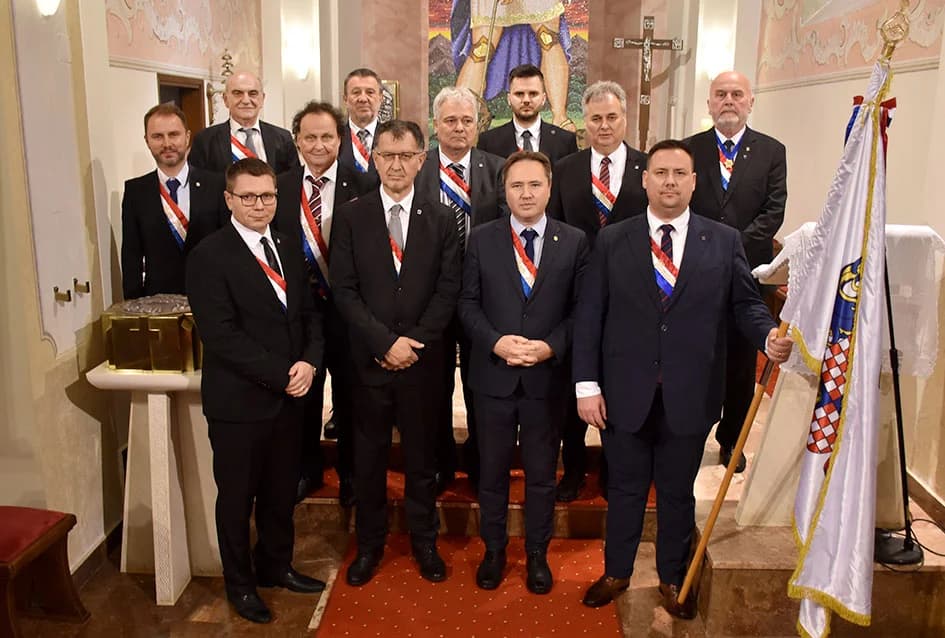 Otkrivena bista blaženom Alojziju Stepincu u Stražemanu