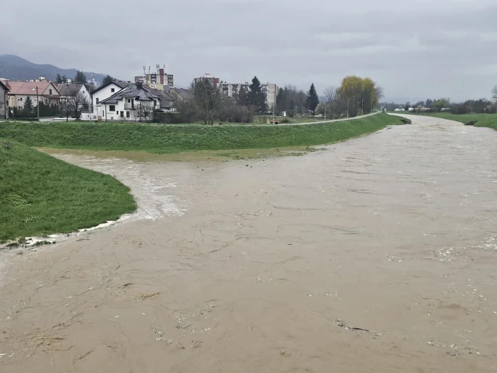[FOTO] Raste vodostaj Orljave - prijete li nam poplave?