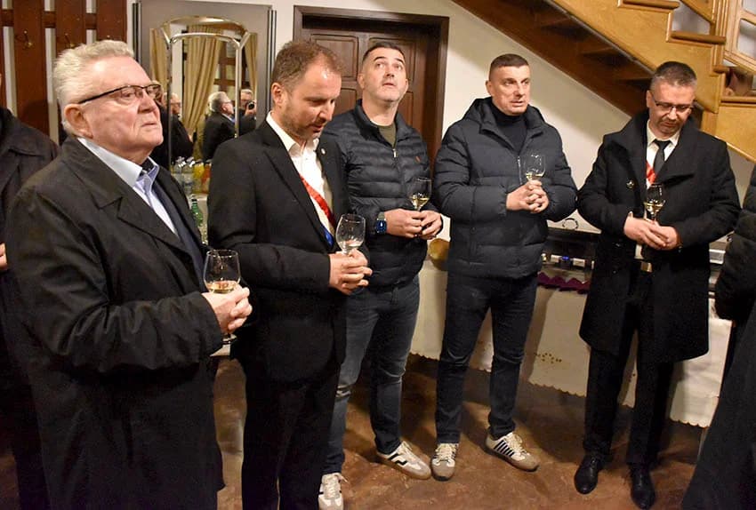 Otkrivena bista blaženom Alojziju Stepincu u Stražemanu