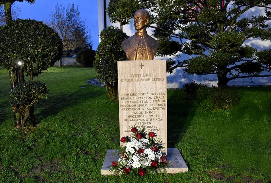 Otkrivena bista blaženom Alojziju Stepincu u Stražemanu