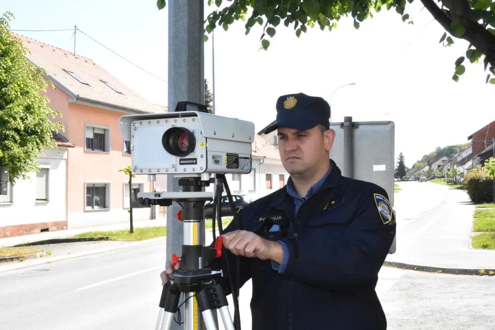 POLICIJA POZIVA: Građani uključite se u planiranje policijskih akcija – dostavite svoje prijedloge za nadzor brzine!