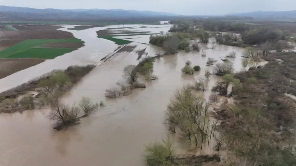 Orljava je izlijevanjem iz korita učinila svoje – video zapis nizvodno od Kuzmice prema Pleternici i dalje /VIDEO/