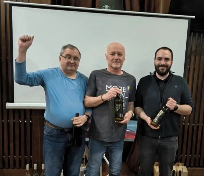 ODRŽAN 130. POŽEŠKI PUB KVIZ: Prvo mjesto osvojila ekipa „America First, NG Second“ iz Nove Gradiške