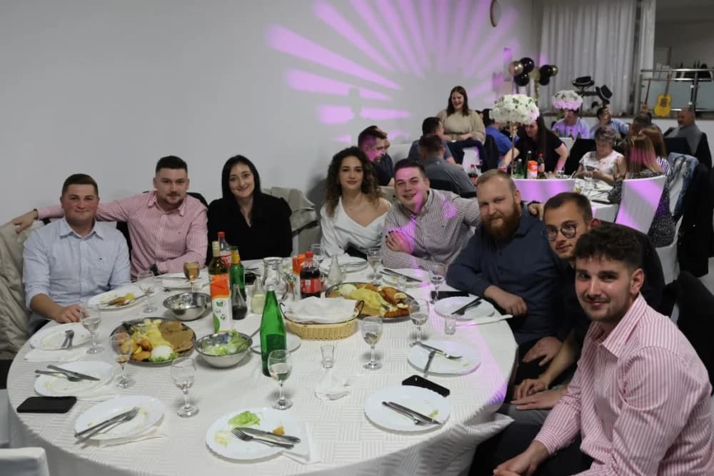 Prva Tamburaška zabava okupila više od 150 posjetitelja i gostiju, a svirali su Ravnica i Astal