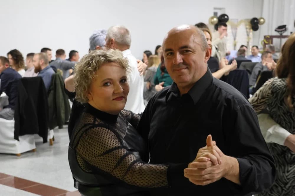 Prva Tamburaška zabava okupila više od 150 posjetitelja i gostiju, a svirali su Ravnica i Astal