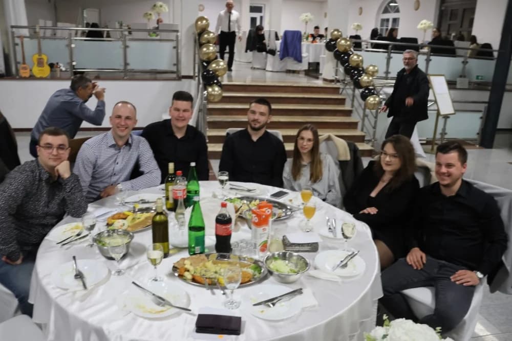 Prva Tamburaška zabava okupila više od 150 posjetitelja i gostiju, a svirali su Ravnica i Astal