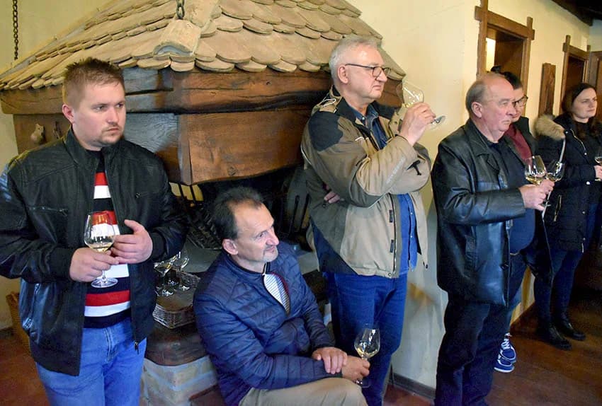 Vetovčki vinari u posjetu hrvatskom Podunavlju