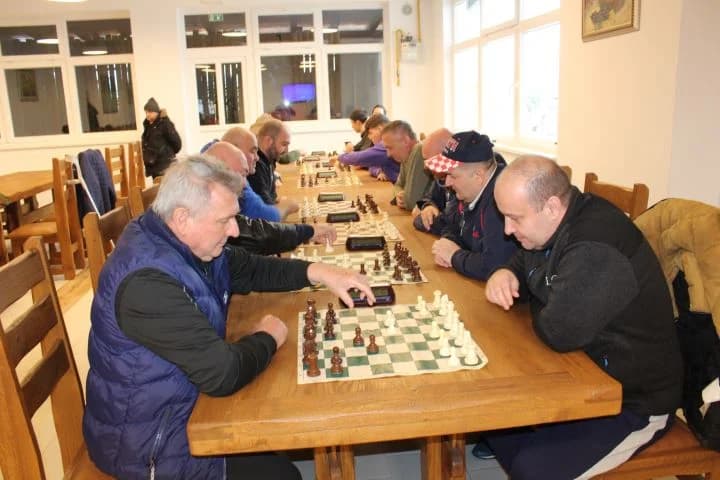ŽUPANIJSKI ŠAHOVSKI KUP: Prvo mjesto osvojio Šahovski klub Vina Markota iz Pleternice
