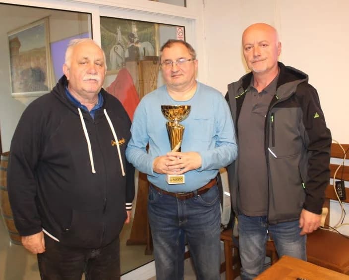 ŽUPANIJSKI ŠAHOVSKI KUP: Prvo mjesto osvojio Šahovski klub Vina Markota iz Pleternice