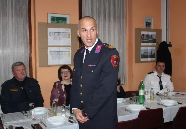 SKUPŠTINA PLETERNIČKIH VATROGASACA: Marku Alaberu i Damiru Juneku medalje za 50 godina rada u vatrogastvu