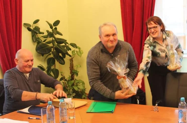GRADSKO VIJEĆE PLETERNICE: Usvojene odluke o kupnji zgrade „Hotela Marinović“ i imenovanju Aleje Ljudevita Petraka
