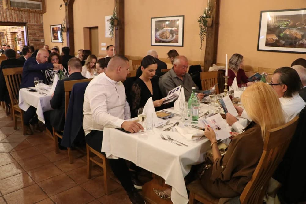 Aukcijska dobrotvorna večer Zaklade Požeške biskupije za pomoć učenicima i studentima